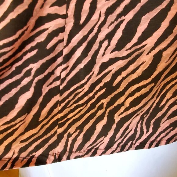 D & Co Pink Brown Animal Print Scoop Neck Short Sleeve Plus Top Shirt 5X - Picture 3 of 4